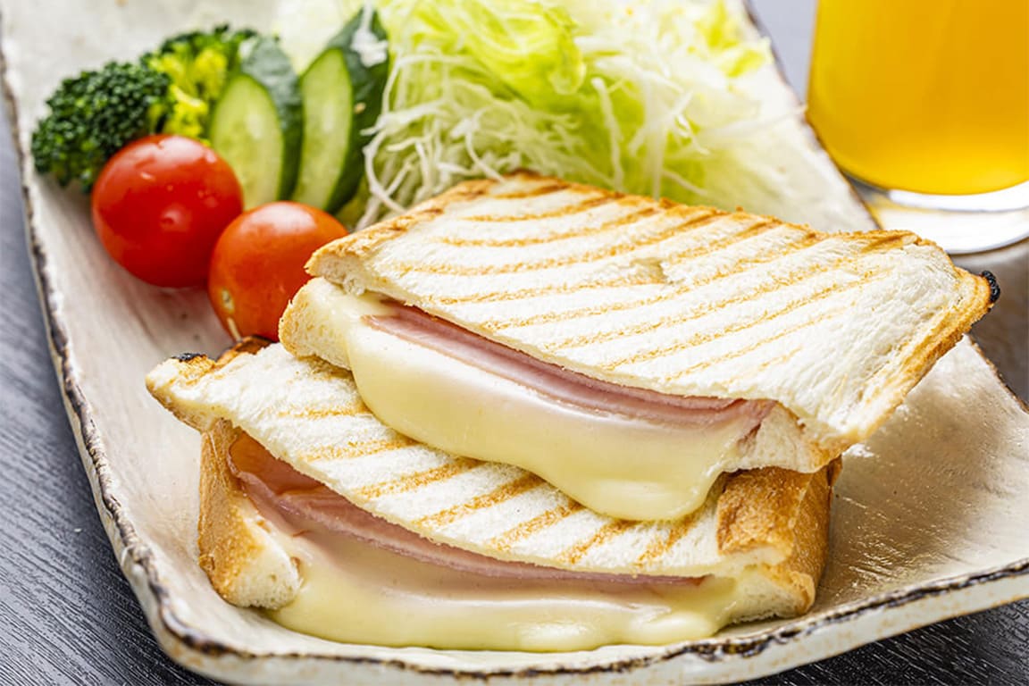 <洋朝食>
